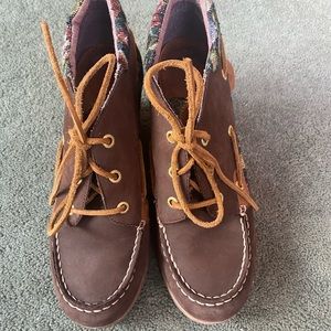 Ladies SPERRY WEDGE SHOES EUC